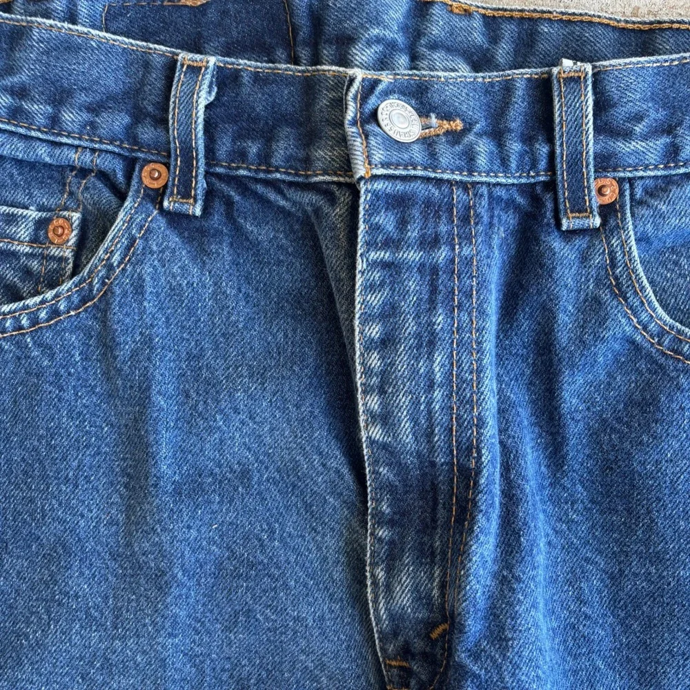Vintage Levi's 505 Men's Jeans Size 34x34(32x34) Blue Wash USA Made Straight Leg